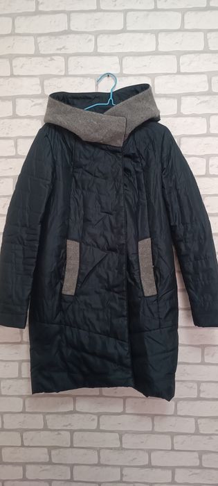 Продам куртку женскую