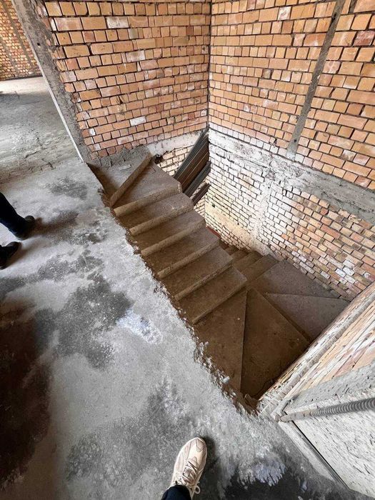 Продается помещение Алайский рынок  300м2