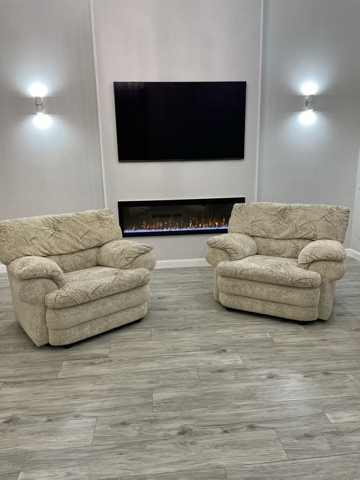 Диваны продам 2шт +2 кресла