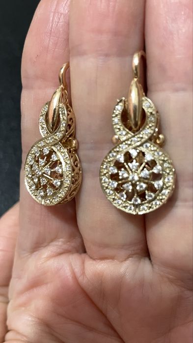 Золотые серьги.Золото 585