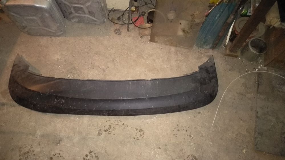 Продам нижнюю накладку на задний бампер (губа) Skoda Rapid