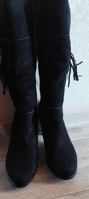 Зимние сапоги замшевые