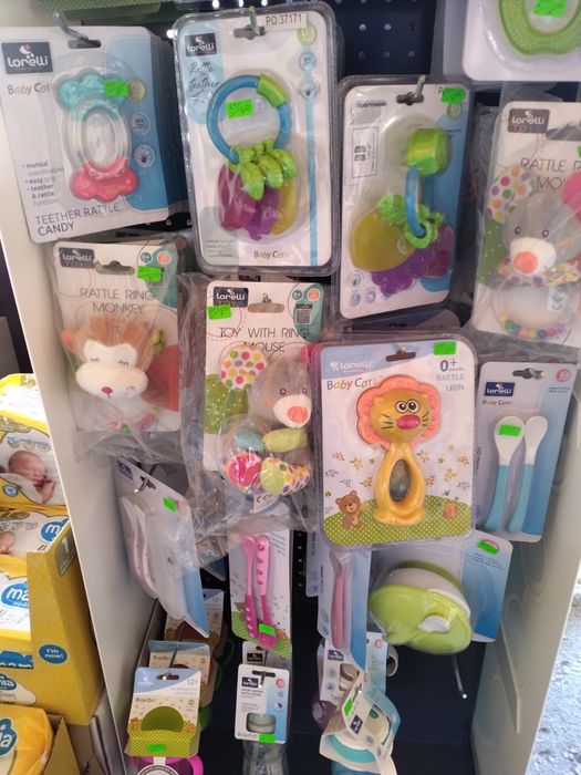 Памперси и гащи за възрастни