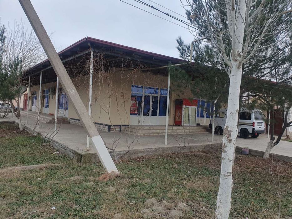 Кармана тумани Варқ 1 магазин сотилади.. Яшаш шароит бор