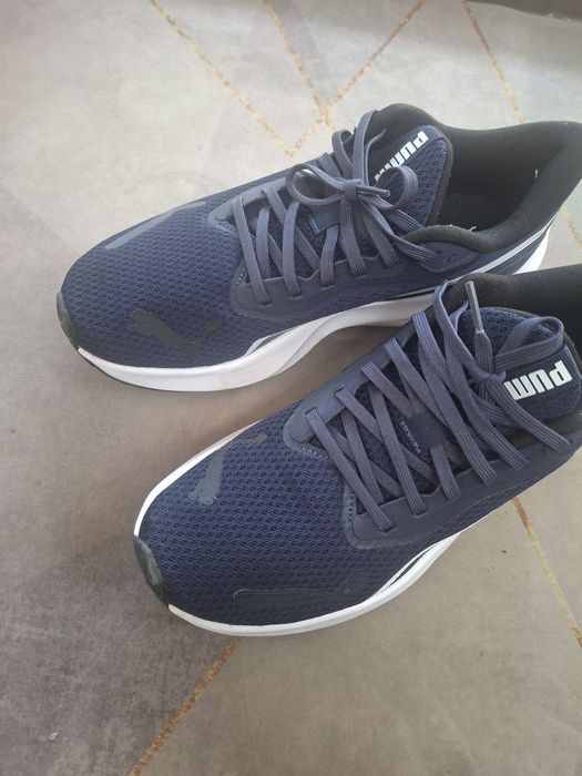 Продам мужские кроссовки.