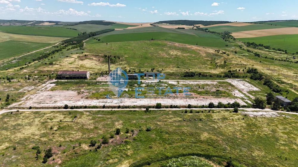 Продава се Промишлена сграда в с. Овча могила, Област Велико Търново - 1601 кв.м за 257 €/кв.м - Снимка #1