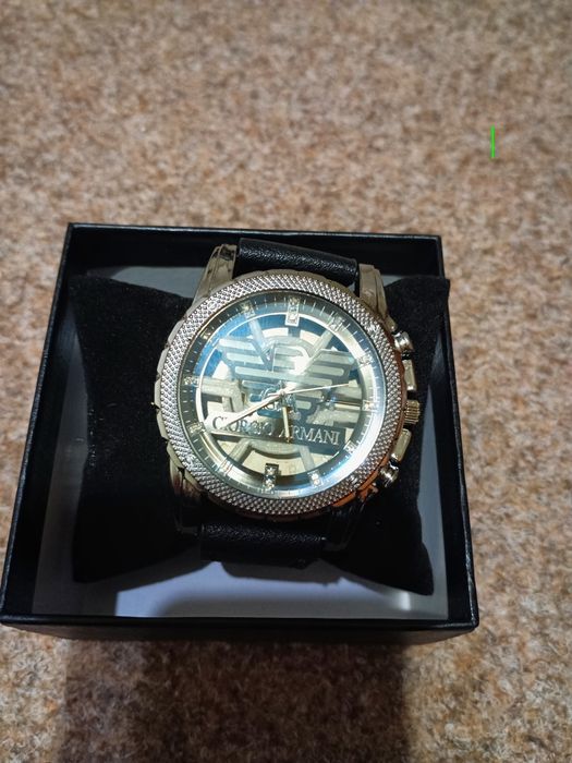 Мъжки часовник сребрист с черна каишка