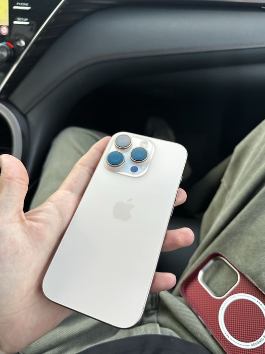 Apple 16 pro продам есть рассрочка