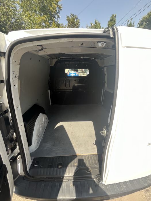 Продается Mersedes Benz Citan 2014 года дизель