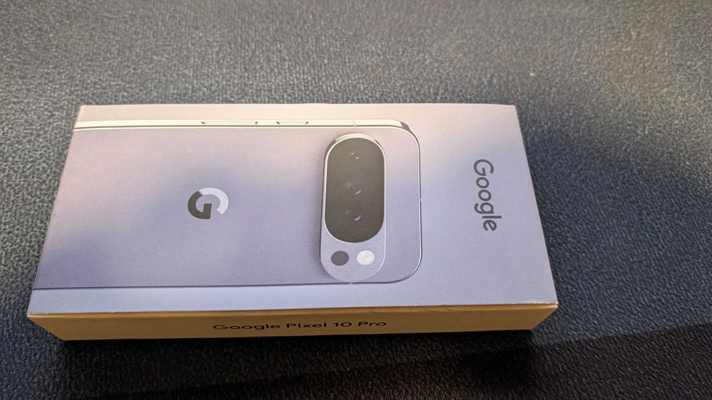 Google Pixel 10 Pro 256GB Moonstone - перфектен, 97% батерия + Spigen