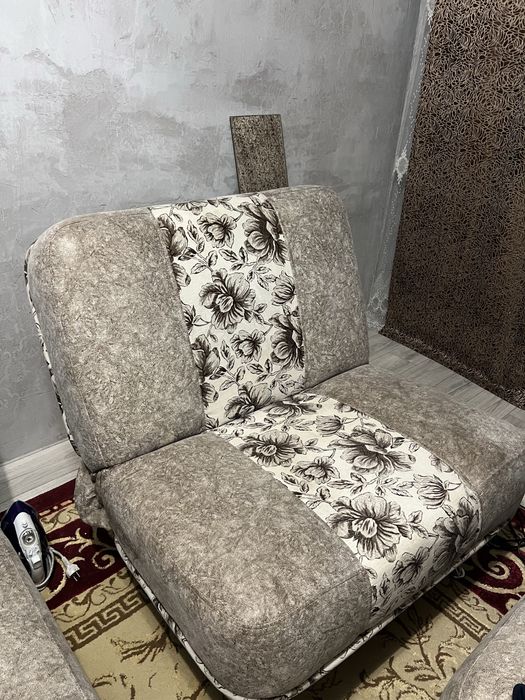 Продам диван+2 кресла