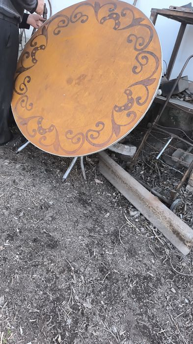 Продам стол на дачу