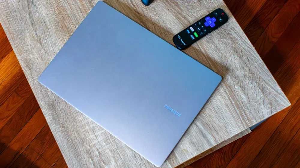 SIGILAT Laptop SAMSUNG Book 4 Core Ultra 5 16GB SSD 512 GARANTIE