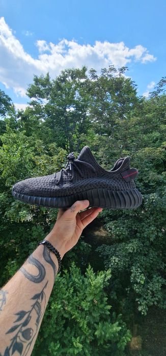 Yeezy 350 V2 Black Static