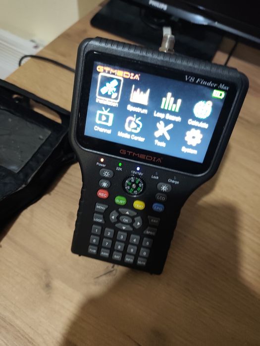 Сателитен измервател Sat finder GT media v2 pro