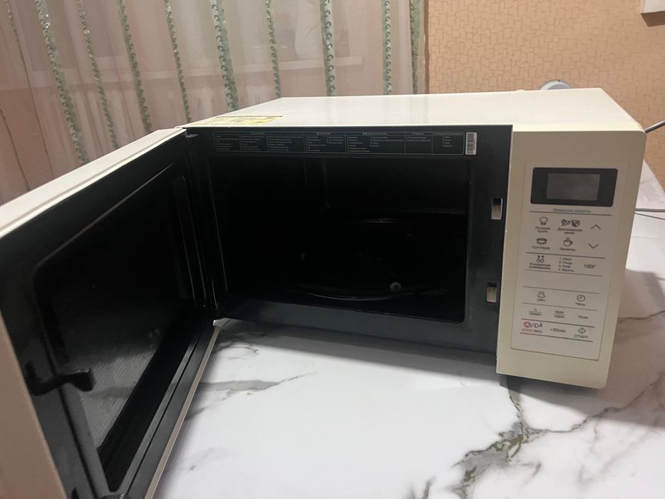Микроволновка продам