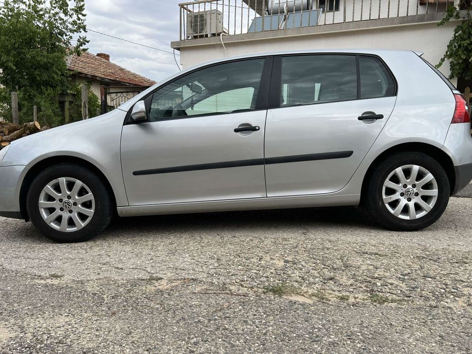 Продавам ВСЯКАКВИ Голф 5ци на ЧАСТИ, имам над 10 голфа 1.4 1.6 1.9 2.0