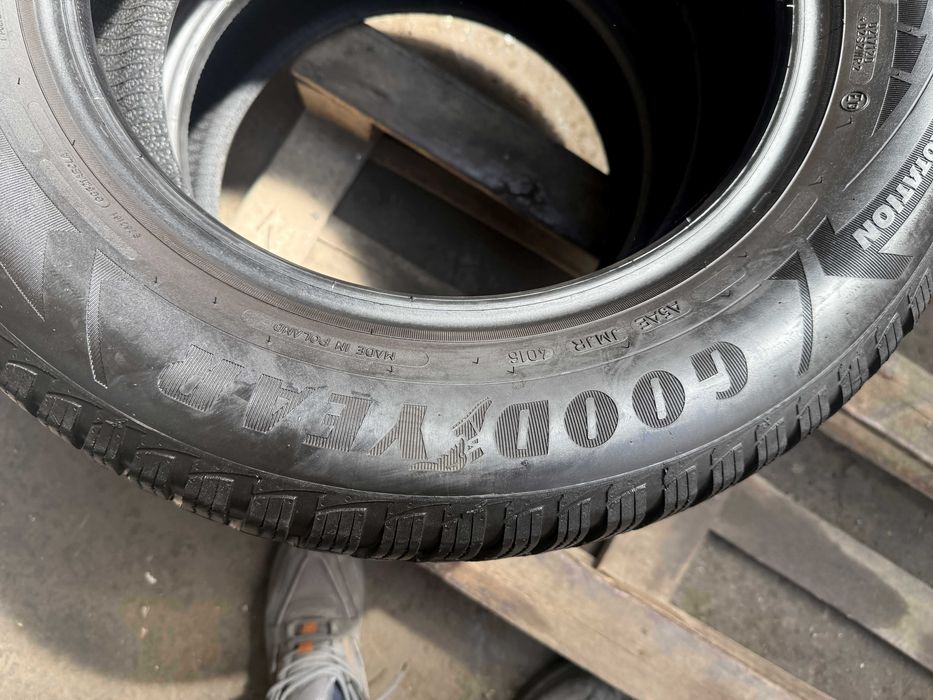 # 2x Anvelope Iarna 195/65 r15 M+S - GoodYear Ultra Grip 9