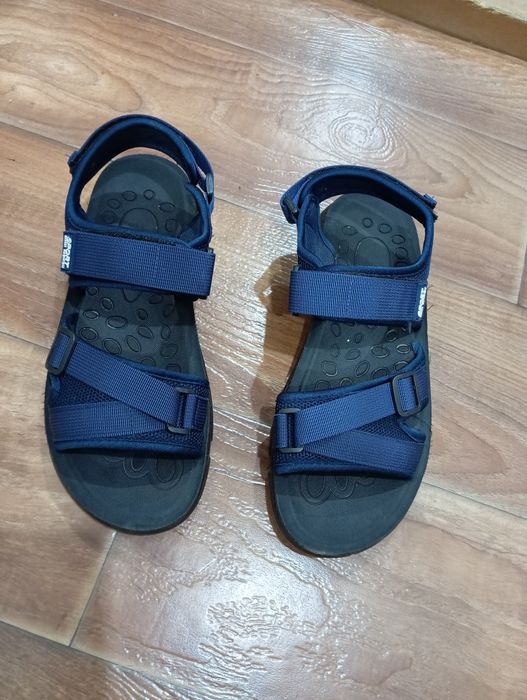 Сандалии на мальчика