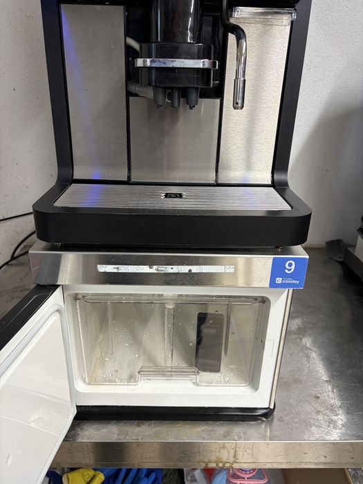 WMF 1500S ,Easy Milk,2xrasnite,1 instant si statie lapte fresh