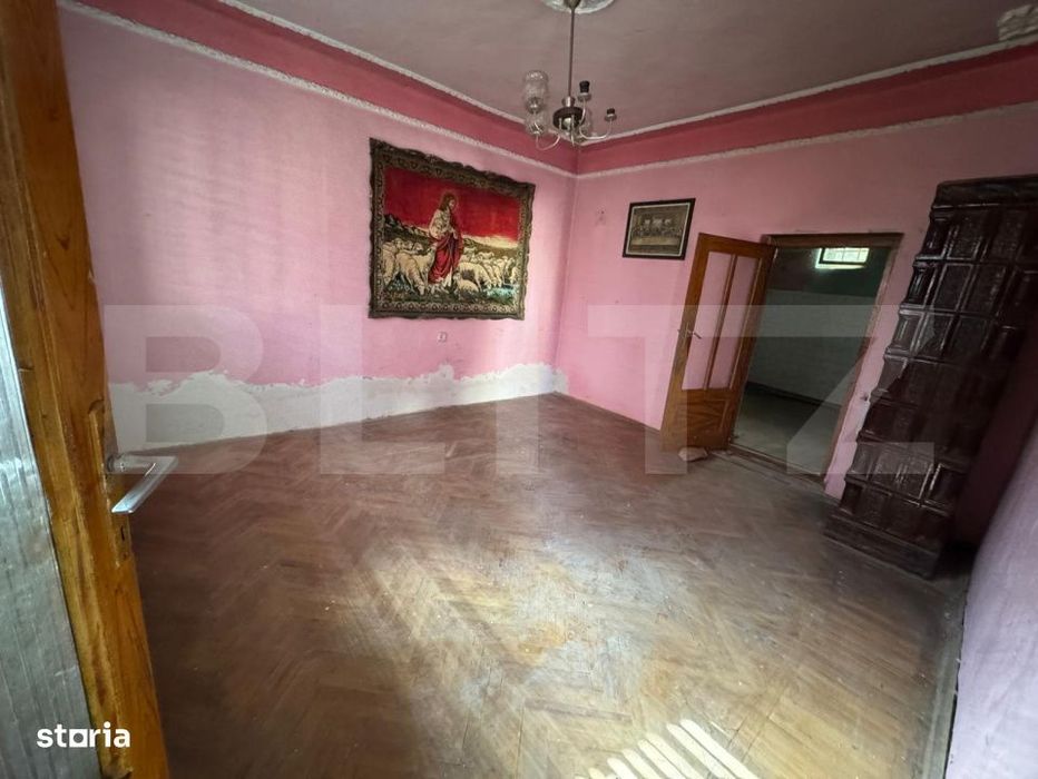 Casa de vanzare, 98 mp, zona Centrala