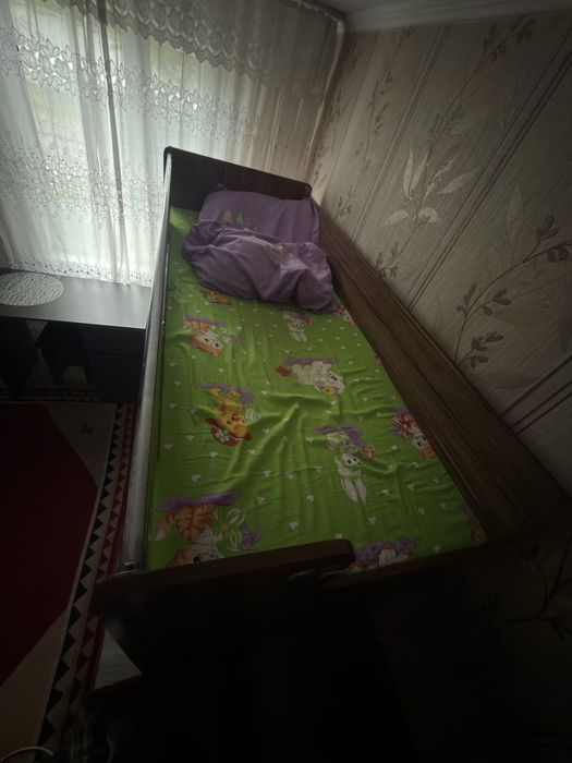 Продам двухспальную кровать