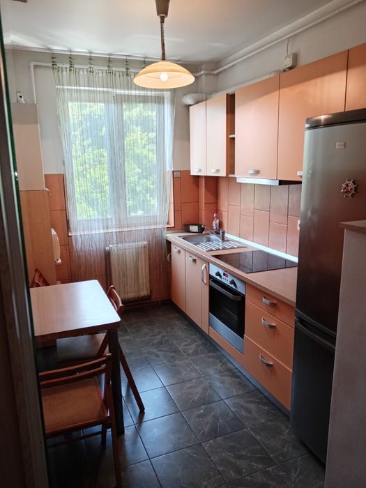 Apartament de închiriat