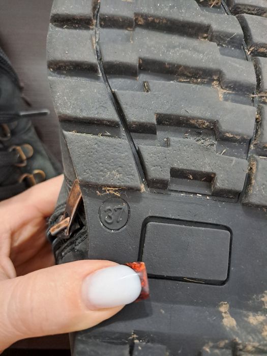 Ботинки для мальчика 37 р.