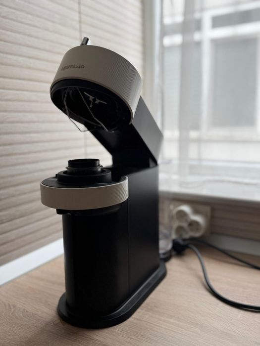 Aparat de cafea Nespresso
