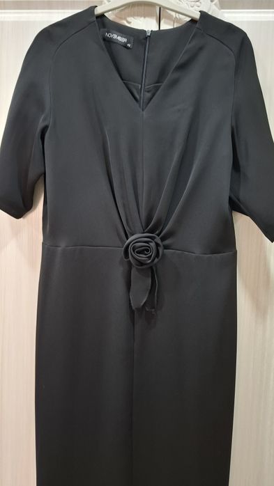 Милое женское платье