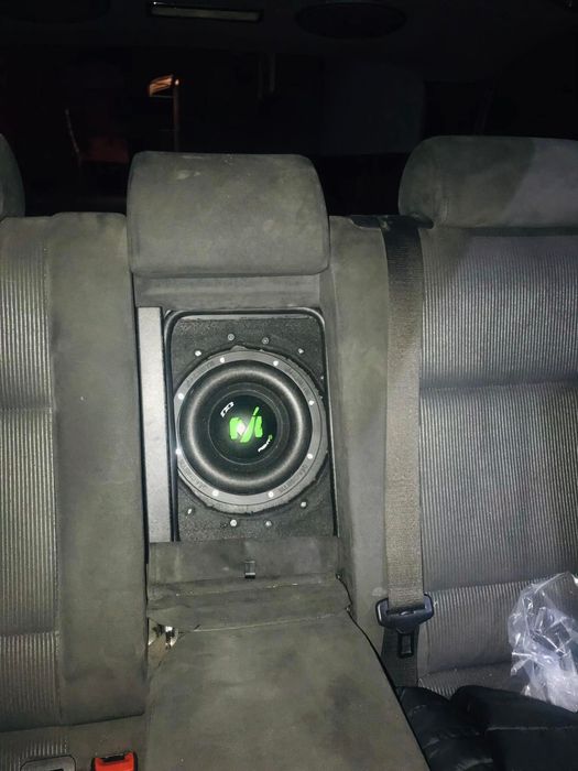 Бас каса за бмв е39 комби bmw e39 bass machete