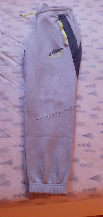 Trening  din  bumbac  NiKe.  Marimea  M