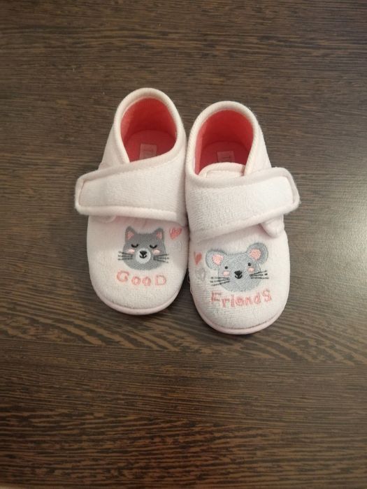 Vând 3 perechi botoși