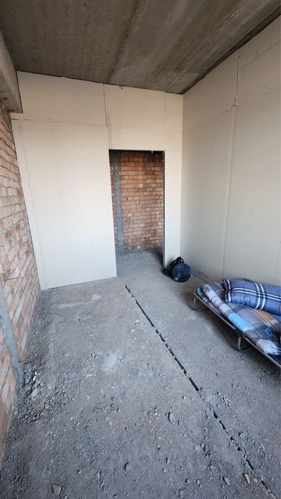 Kvartira sotiladi Yunusodda 2/4/4 53 m2 kadastri bor navastroyka