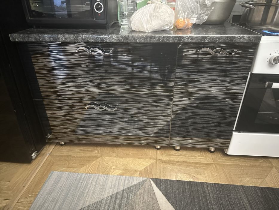 Кухенный корнитур