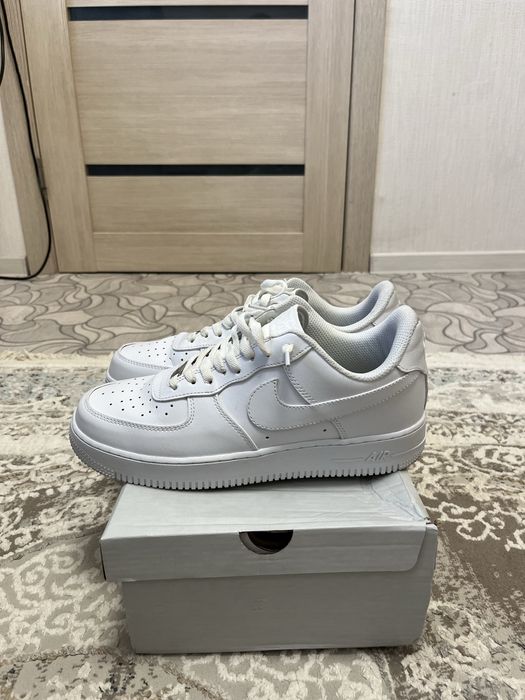 Nike Air Force 1 White