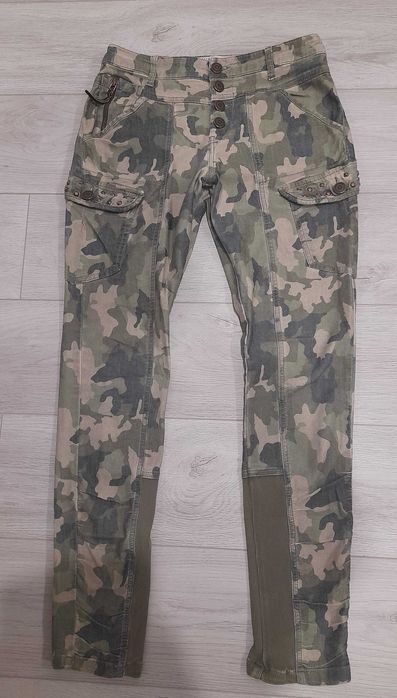 Дънки много ластични