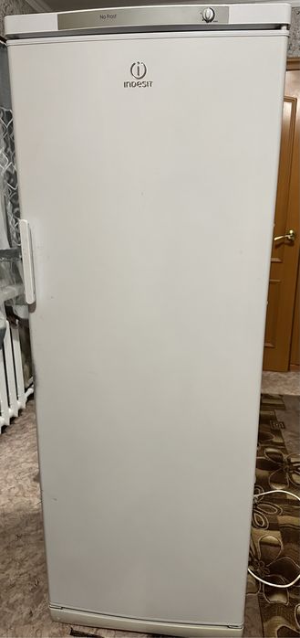 Продам морозильную камеру