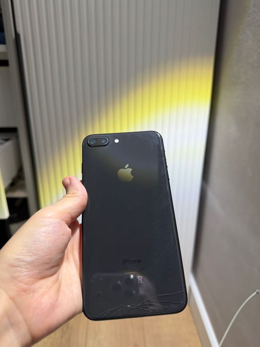 Продам iphone 8 plus