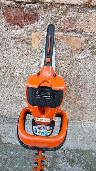 STIHL HSA 86 + батерия AP 200 – професионален акумулаторен храсторез  280 €
