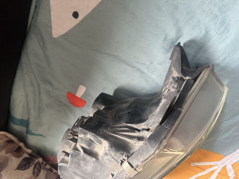 фара от спец вагона правая