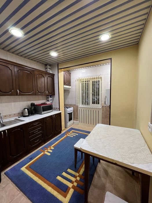 Ойбек метро 2-комнат 1-этаж 4-этажка