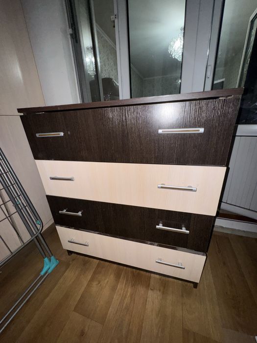 Диван раскладной и комод