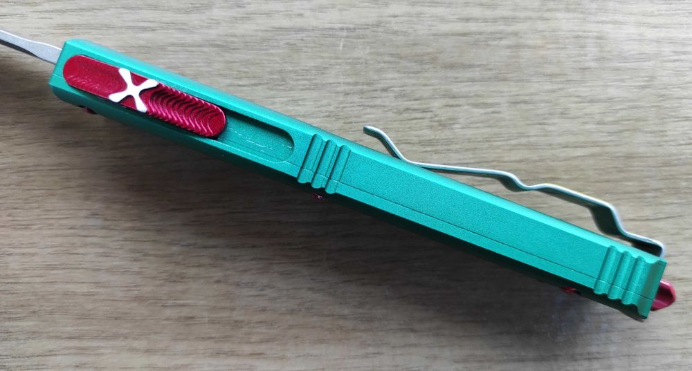 Автоматичен нож Microtech ultratech / 3 цвята , черно острие /