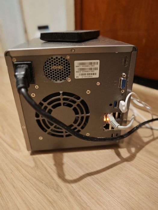 Сървърен NAS QNAP TS-469L (4-гнезда) с 3GB RAM + 3бр. Диска по 2TB Seagate Enterprise