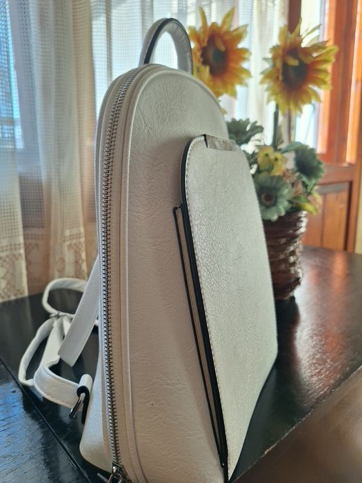 Дамска.   раница