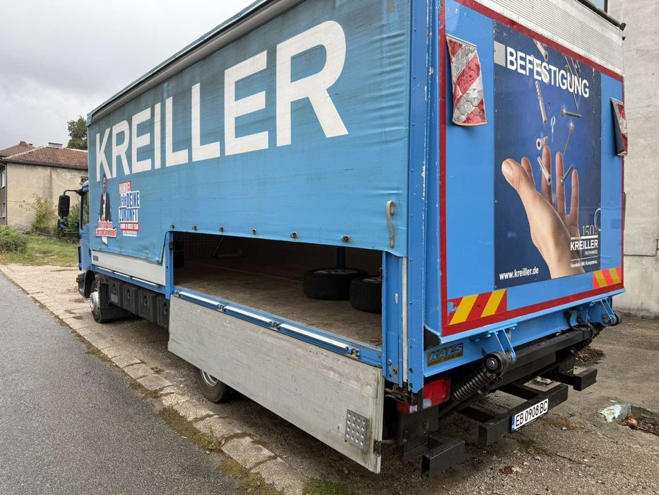 Каросерия с падащ борд/тристранна щора