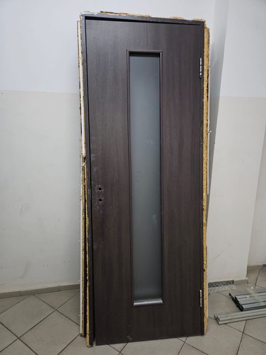 Продам двери межкомнатные б/у