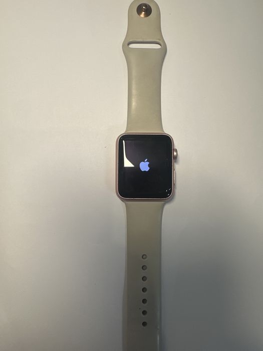 Продавам Apple Watch 42 mm – 30 €