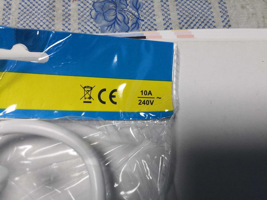 Prelungitor 6 prize, 10 m cu intrerupator cu cablu de 10 si de 16 A